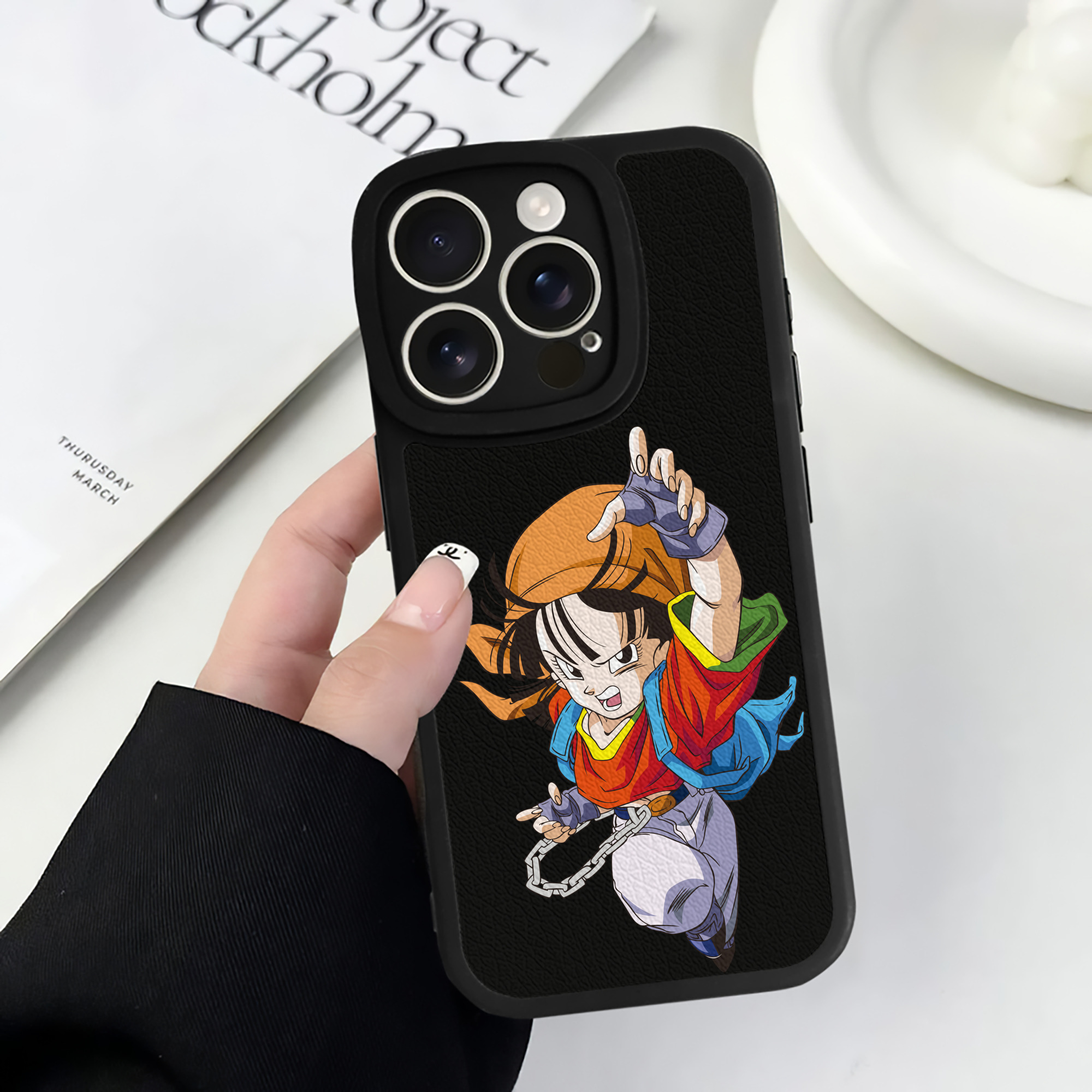 （画像用） ドラゴンボール パン DRAGON BALL Pan 【iPhone 16シリーズ対応】シリコンスマホケース（レザー調） 材質：シリコン